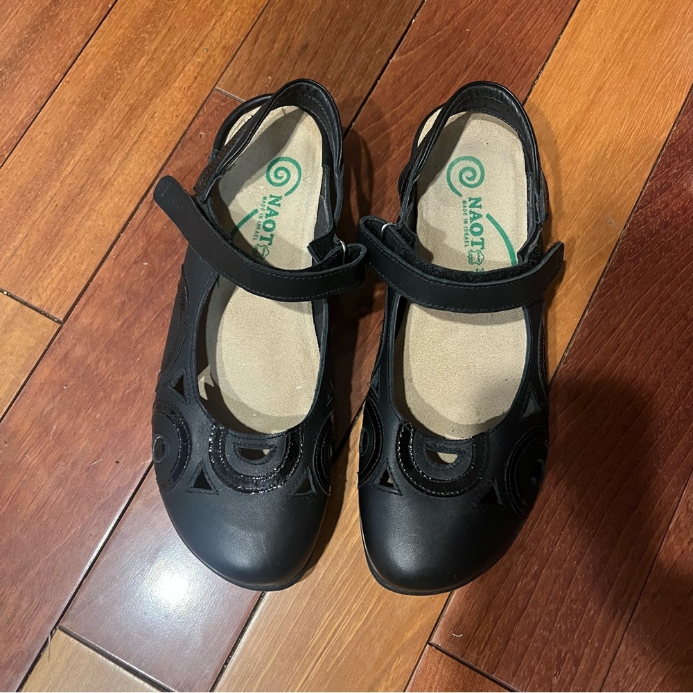 EUC Naot Rongo Black Mary Jane Shoe